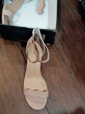 INC International Concepts Beige Ankle-Strap Wavy Toe Sandal